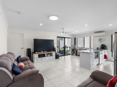 6 Soho Drive, Deebing Heights