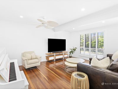 6 Coolwaters Esplanade, Kinka Beach