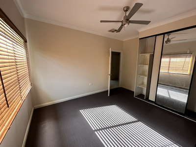 102 Jubilee Street, Dubbo