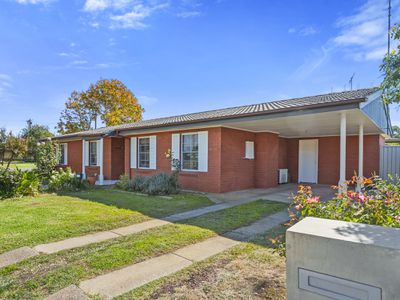 2 Bridget Street, Finley