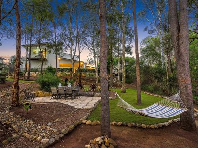 32 The Crescent, Underwood