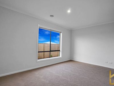 13 Perivale Crescent, Wyndham Vale