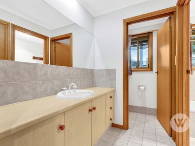 6 Timothy Court, Mitchell Park
