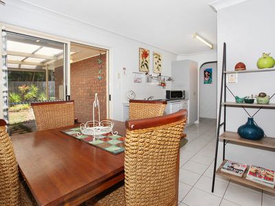 2 / 139 Amarina Avenue, Mooloolaba