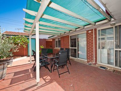 2/63 Brighton Road, Scarborough