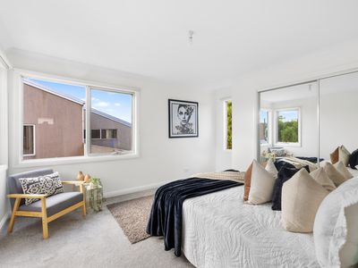 4 / 2 Bellairs Avenue, Seddon