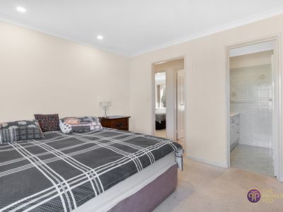 2 Cedron Rise, Coogee