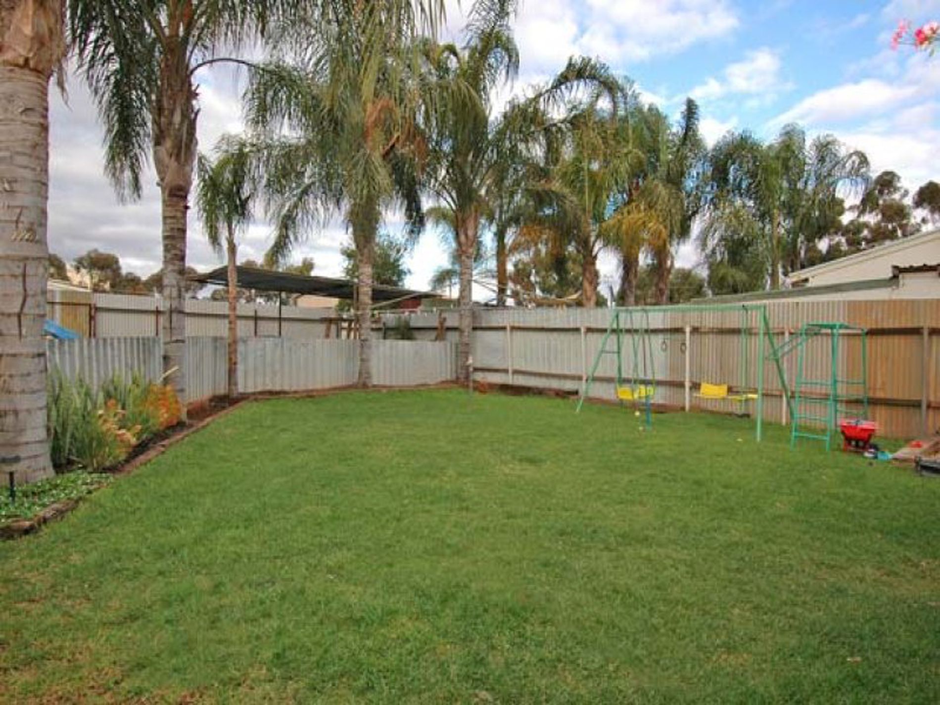 49 Federal Road, Boulder