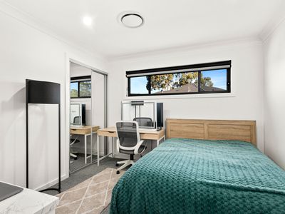 3 / 8 Fraser Crescent, Albion Park