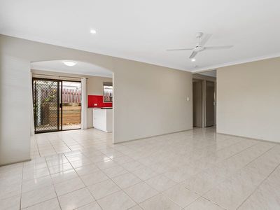18 Willoughby Crescent, Springwood