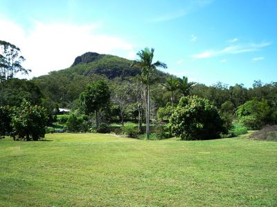 20 Peak View Place, Glass House Mountains