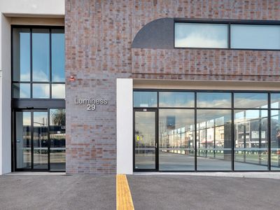 31 Russell Street, Essendon
