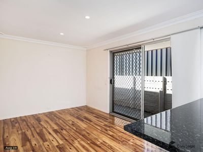 2 Fenton Way, Hillarys