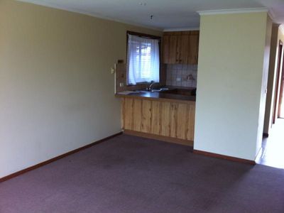 2 / 76 Woodville Park Drive, Hoppers Crossing