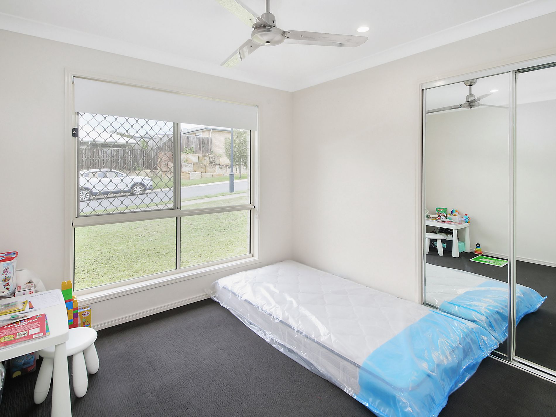 1 Myrtle Street, Deebing Heights