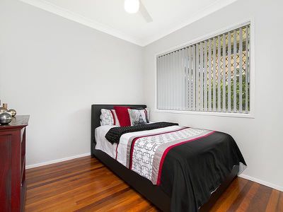 29 Woodlands Drive, Rochedale South