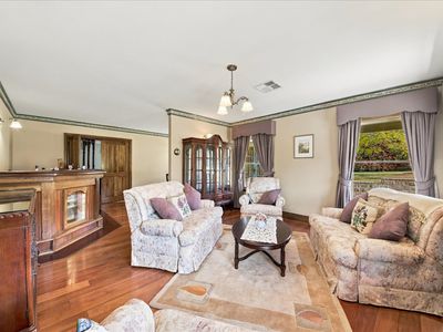 780 Montpelier Drive, The Oaks