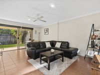 37 / 74 Universal Street, Pacific Pines