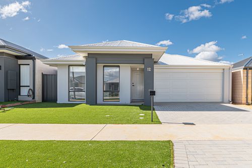 12 Munglinup Road, Hilbert