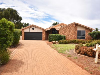 26 Ron Gordon Place, Dubbo