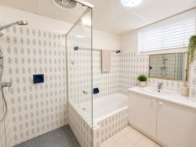 3 / 22 Markwell Avenue, Surfers Paradise