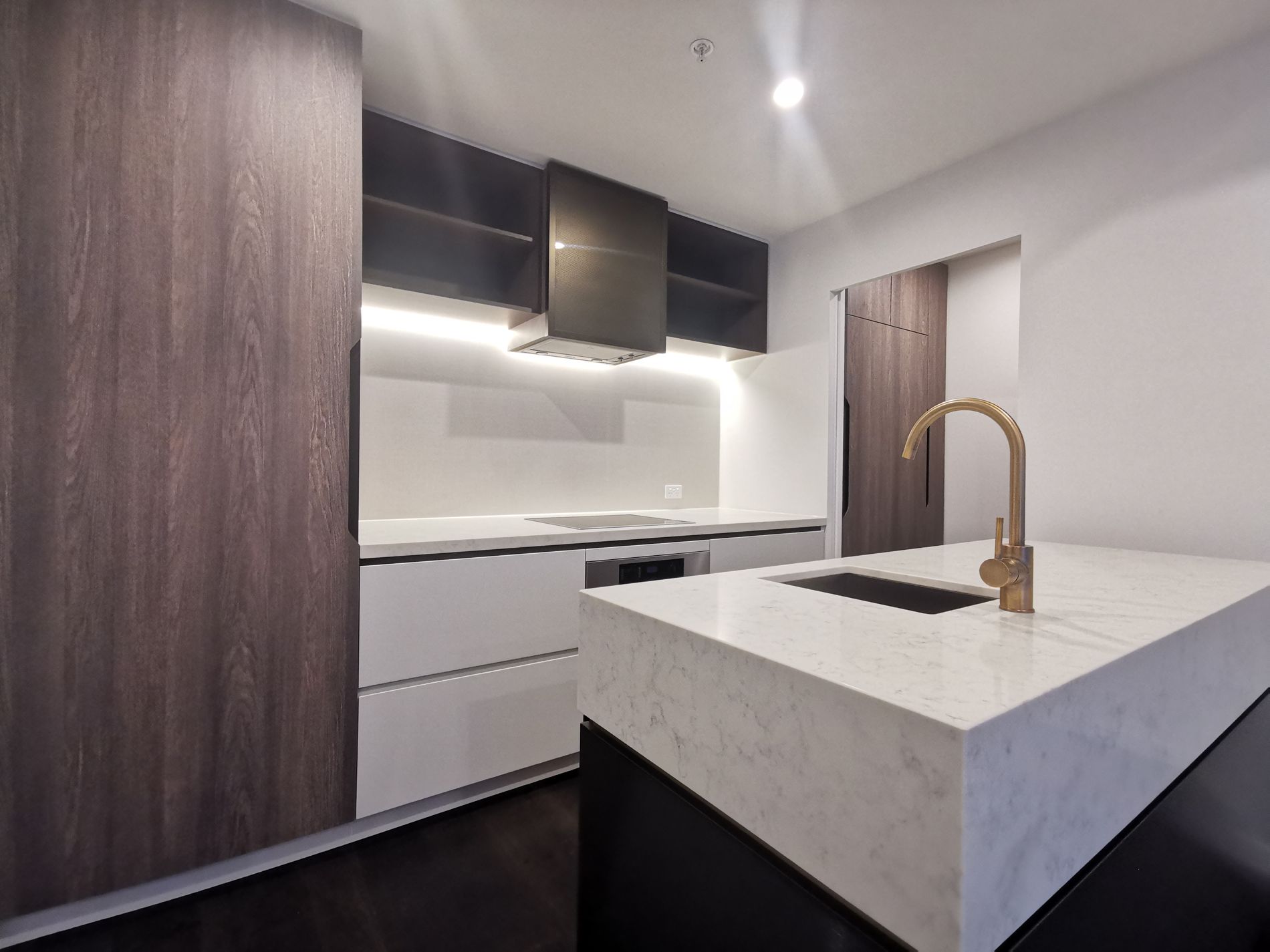 2107 / 119 A'Beckett Street, Melbourne