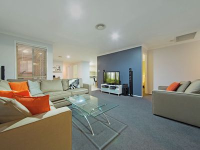 39 Matthews Way, Wakerley