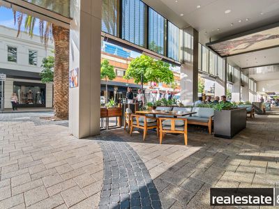 4J  /  811 Hay Street, Perth