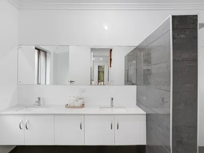 106 Crozier Avenue, Newton