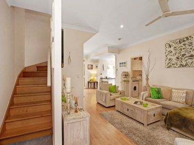 12 / 4 Riverstone Court, Tewantin