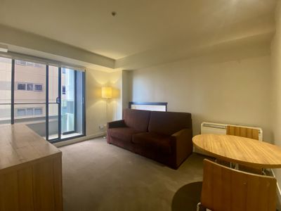 832 / 572 St Kilda Road, Melbourne