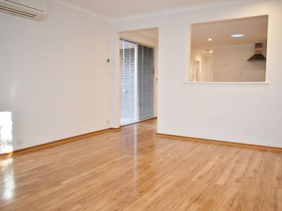 11/8 Hastings Street, Scarborough