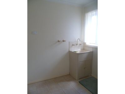 2 / 3 Pratt Court, Bell Post Hill