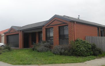 5 Storey Drive, Pakenham
