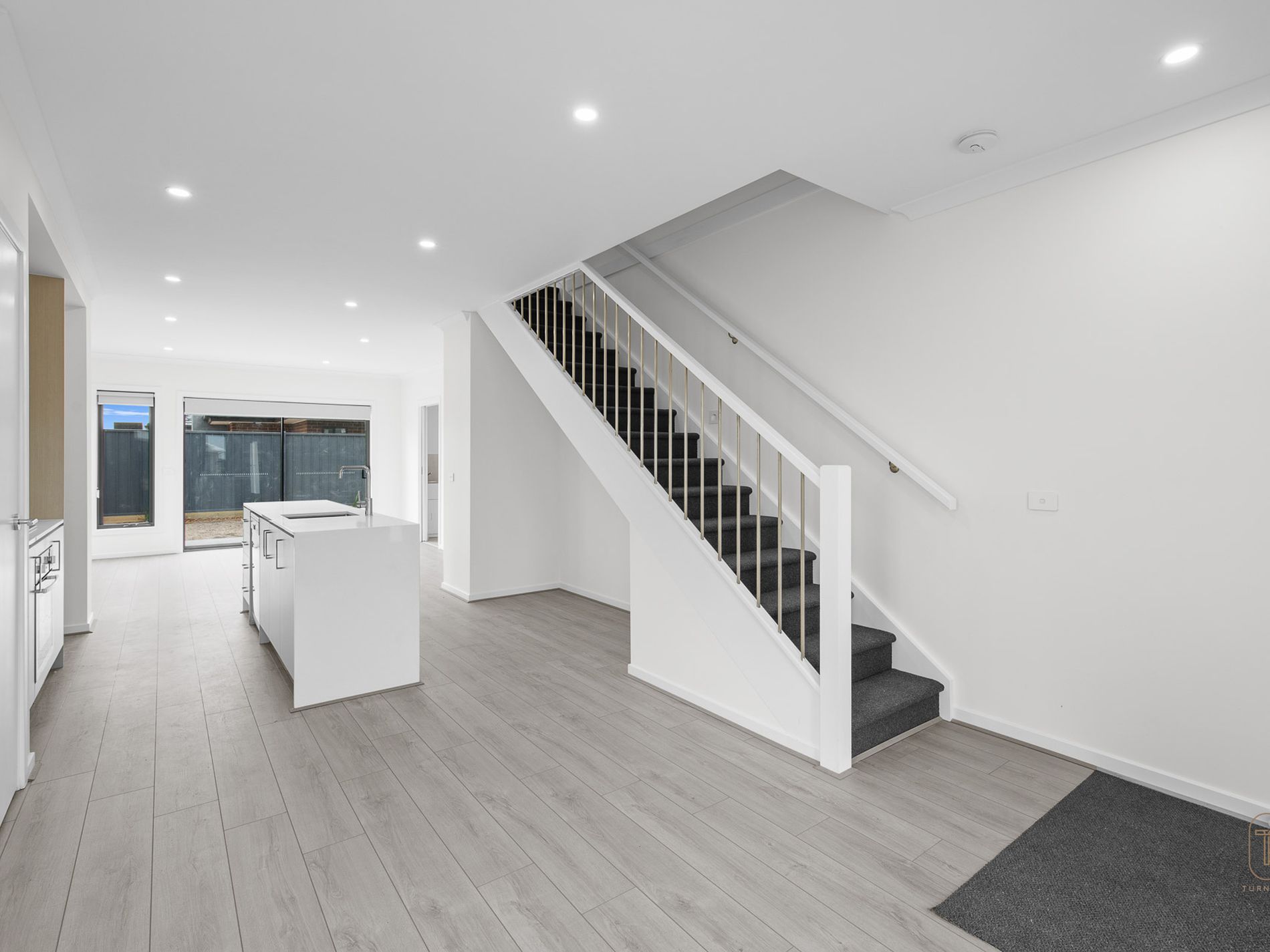 34 Avenator Circuit, Clyde North