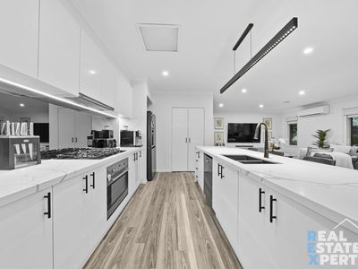 11 Buster Court, Narre Warren South