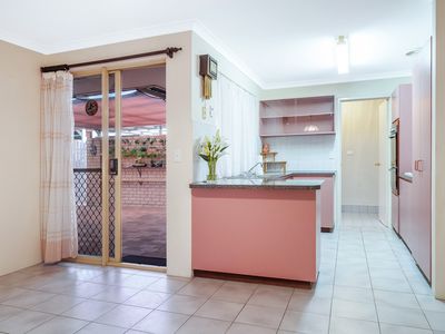 2B Eaglemont Drive, Swan View