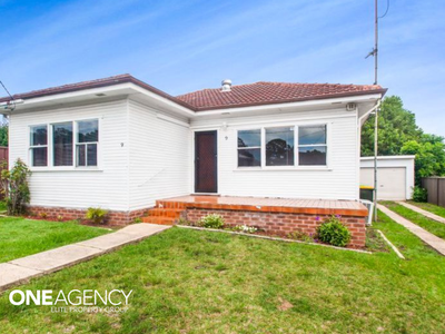 9 Devonshire Crescent, Oak Flats