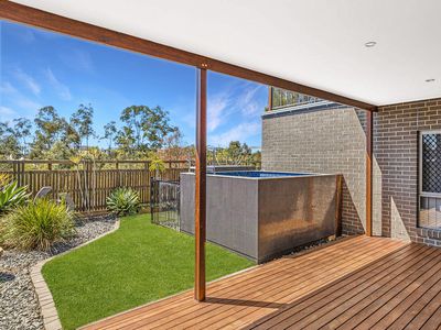 24 Magnetic Way, Springfield Lakes