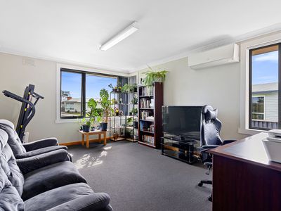 16 Daphne Street, Wynyard