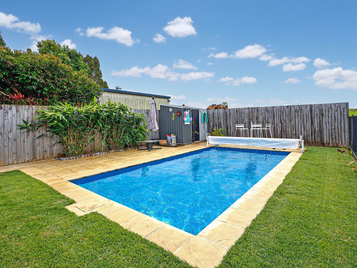 18 Barrine Road, Yungaburra
