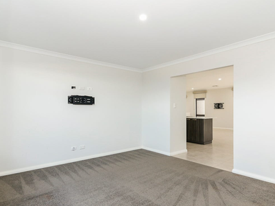 21 Chucklebud Street, Banksia Grove