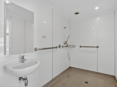 2/33 Gulf View Road, Murrays Bay