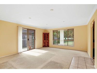 11 Rose Ash Crescent, Noosaville