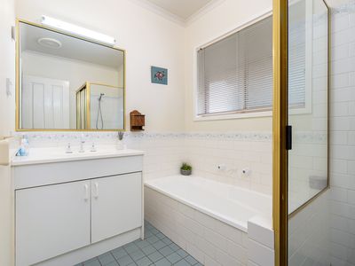 2 Indigo Close, West Wodonga