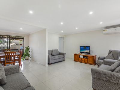 7 Hanna Avenue, Lurnea
