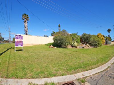 2 Travers Way, Swan View