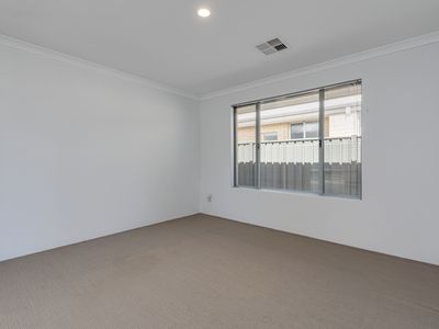 16 Bunker Crescent, Yanchep