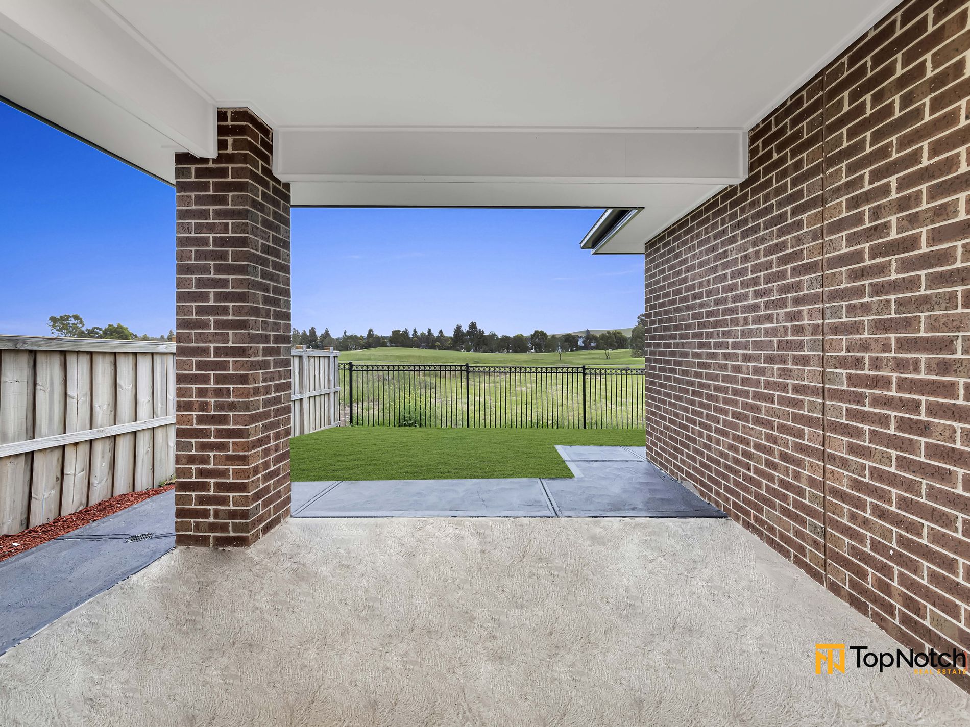 18 Ambient Crescent, Beveridge