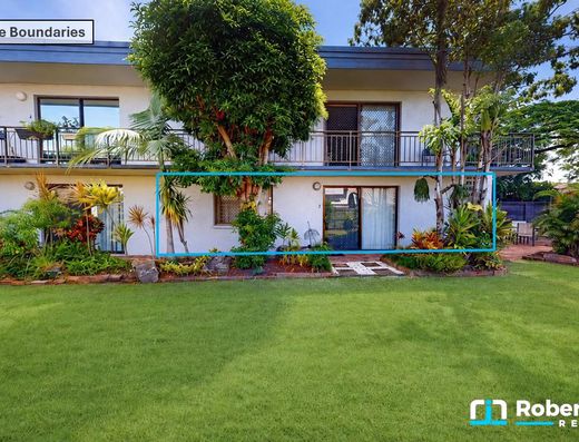  Tewantin ground floor unit, short walk to shops image 13